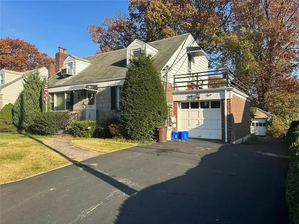 34 Thurton Place, Yonkers, NY 10704
