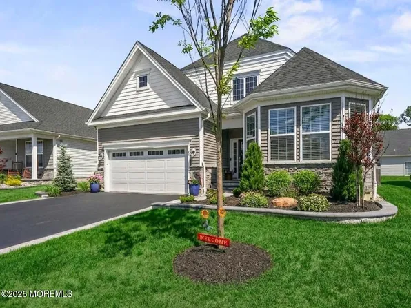 40 Emerald Road, New Egypt, NJ 08533