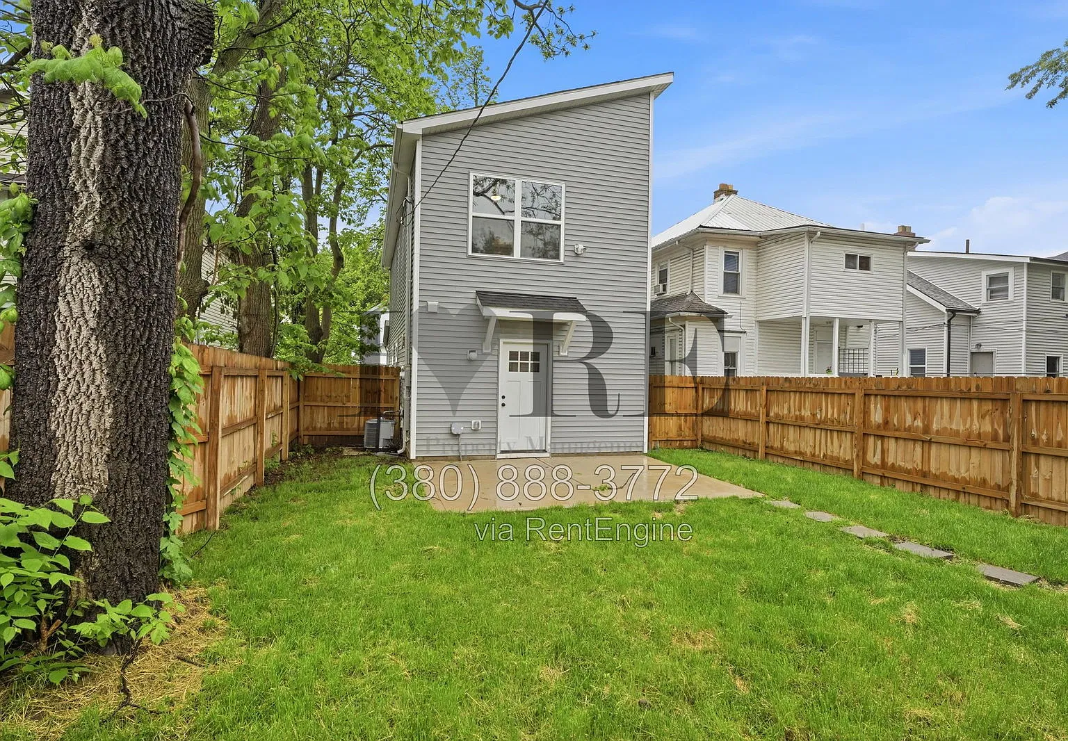 2 bed, 2.5 bath, 1220 sqft, $1,895 — Photo 2