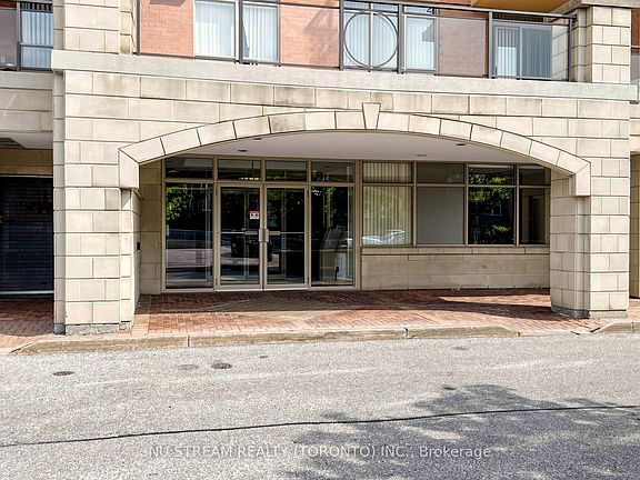 3rd image of 130 Pond Dr #106
