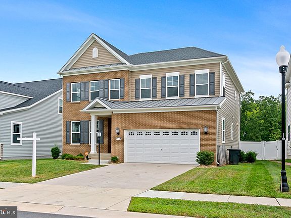 2nd image of 5659 Lewis Carroll Dr