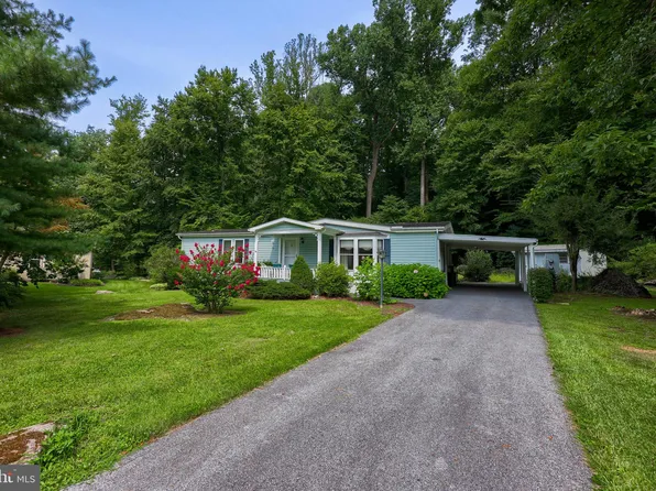 28 Poplar Dr, Manheim, PA 17545