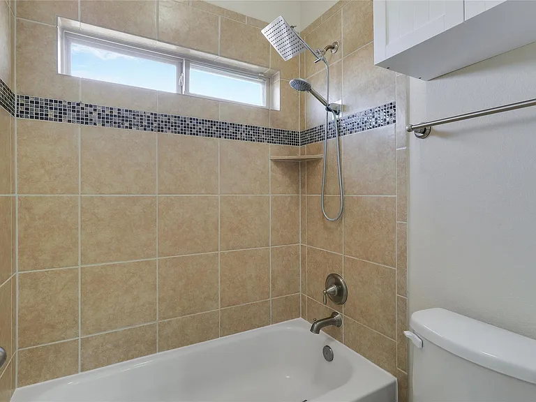 3009 Silvergrass Cv — Photo 29