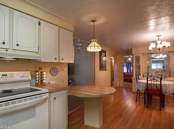 4th image of 11 Lake Diane Dr