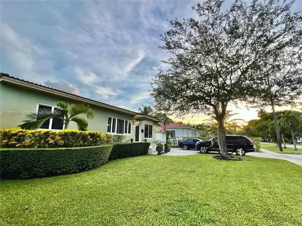 1030 Falcon Ave, Miami Springs, FL 33166