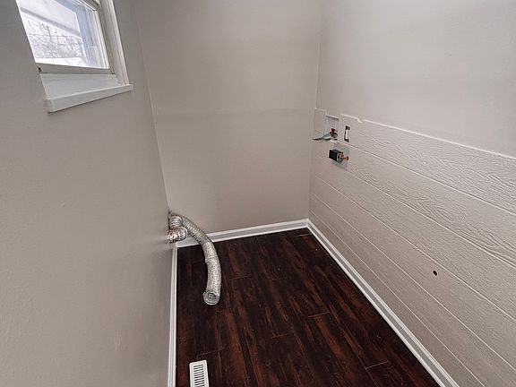 5th image of 1818 Kermit Ave