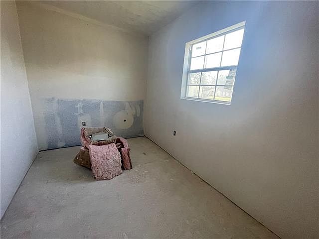 2nd image of 1438 Shaw St