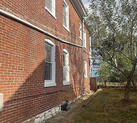 4th image of 306 S Mulberry St