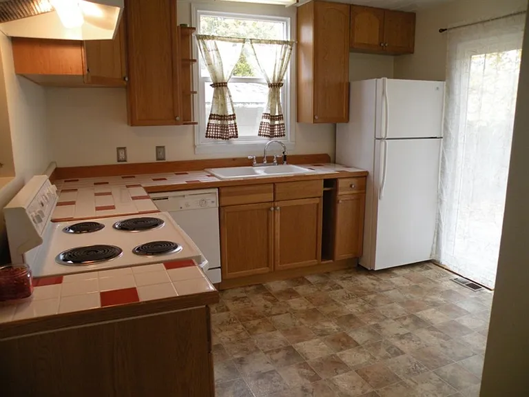 4516 E 6th Ave — Photo 3