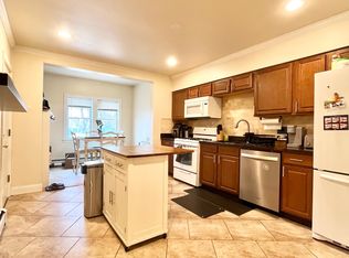 716 E 6th St, South Boston, MA 02127