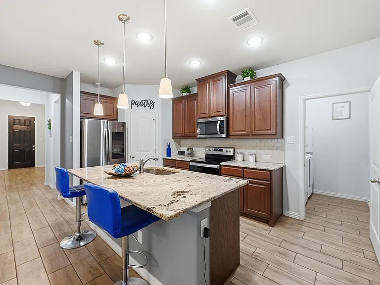 196 Lady Bird Dr — Photo 12