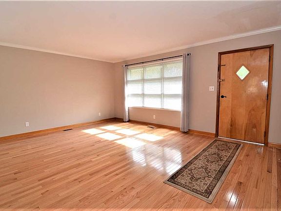5th image of 2600 Vista View Dr