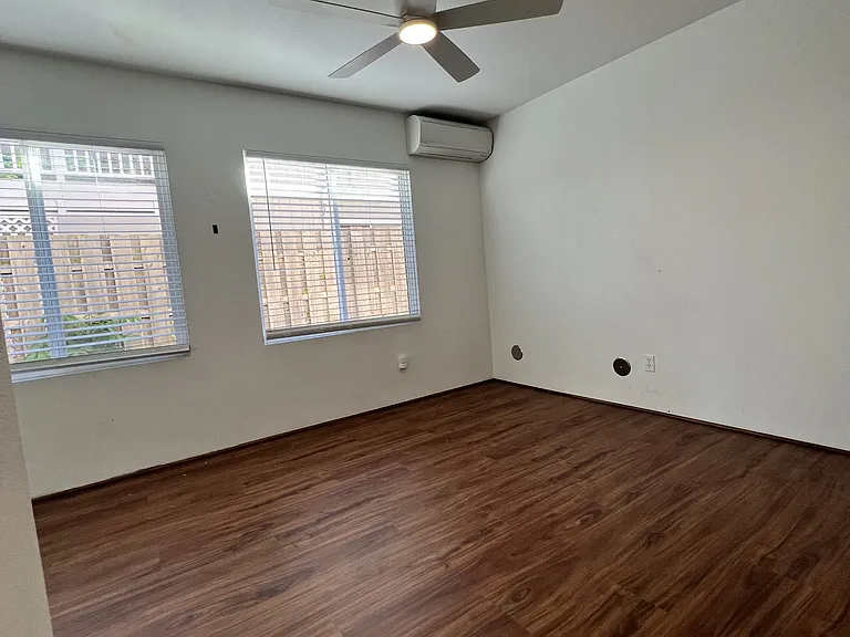 1080 Kupau St — Photo 6