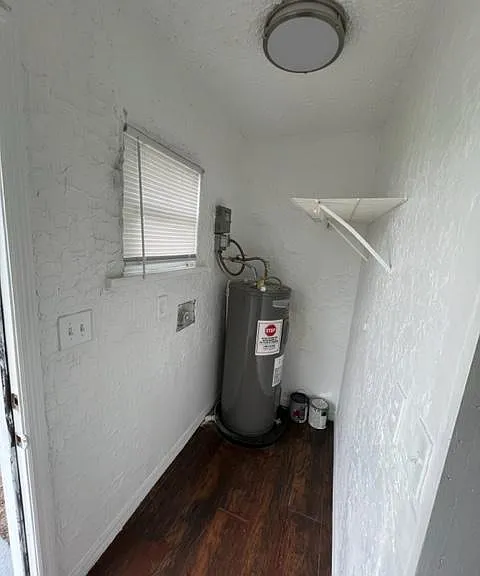 945 S Woodrow Ave — Photo 11