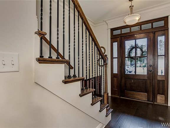 5th image of 4055 Sierra Dr