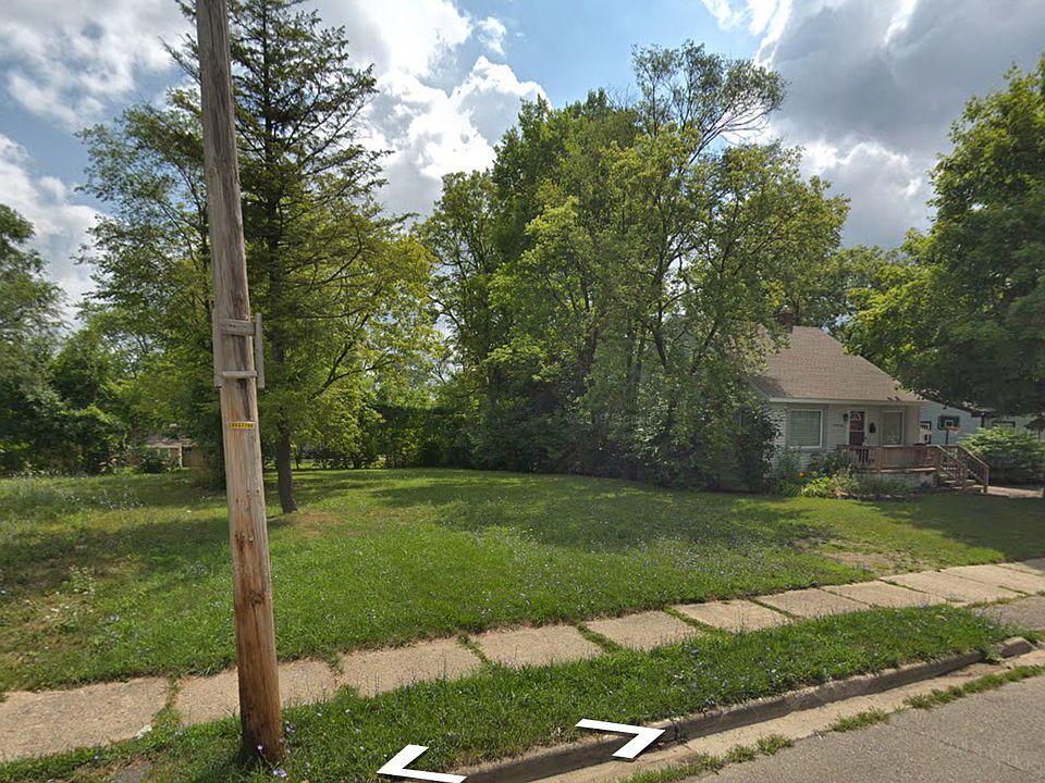 2nd image of 704 Kenilworth Ave