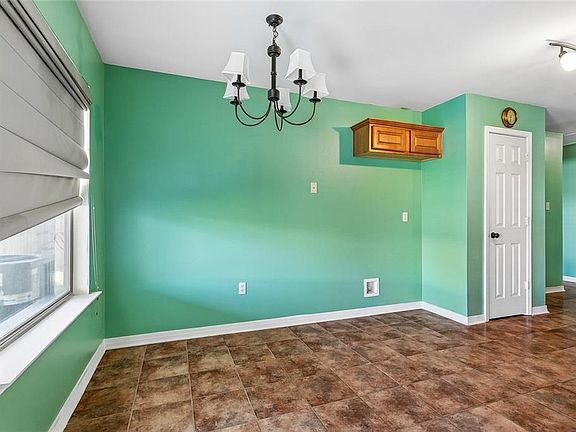 5th image of 46496 Cote Ct