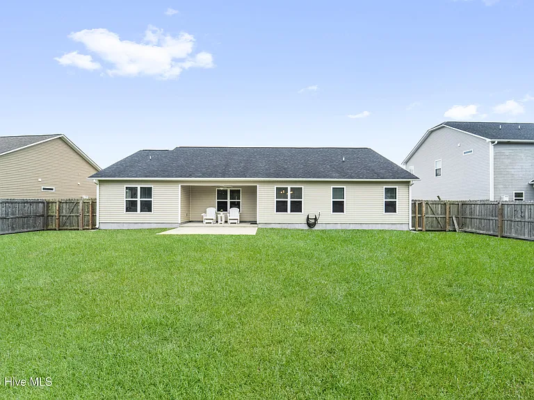 242 Legacy Ln — Photo 31