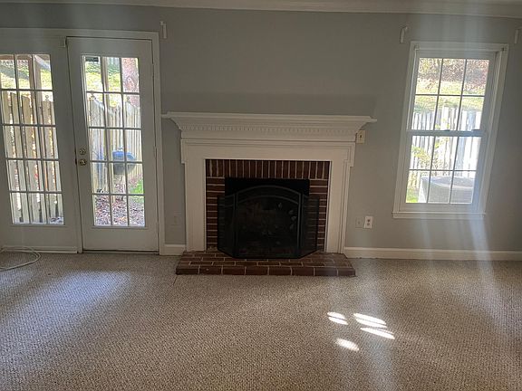 5th image of 6877 McLean Province Cir
