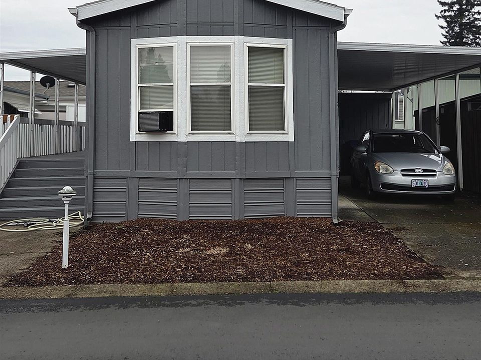 1st image of 4940 Sunnyside Rd SE Unit B8