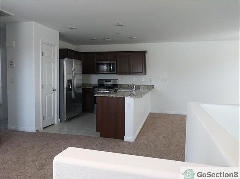 2nd image of 4626 Townwall St