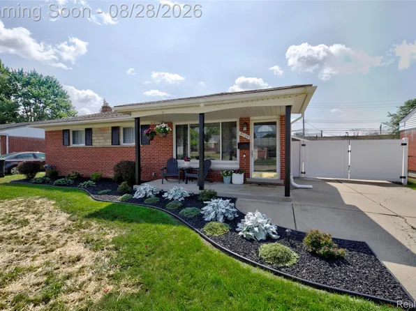 31139 Roycroft St, Livonia, MI 48154