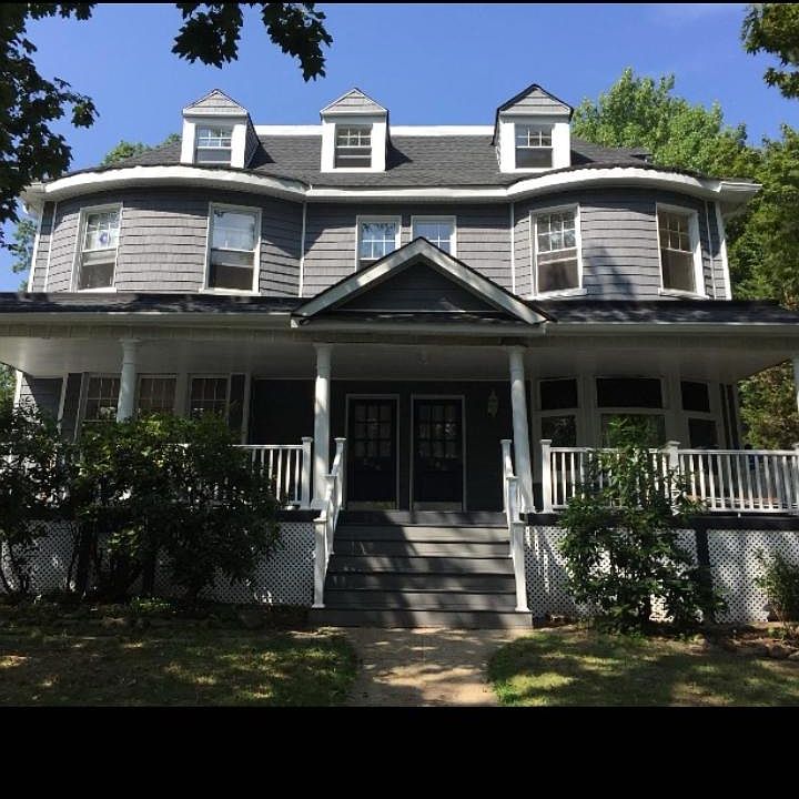 1st image of 250 Bard Ave