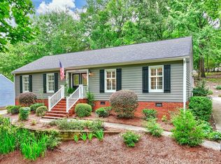 1230 Somersby Ln, Matthews, NC 28105