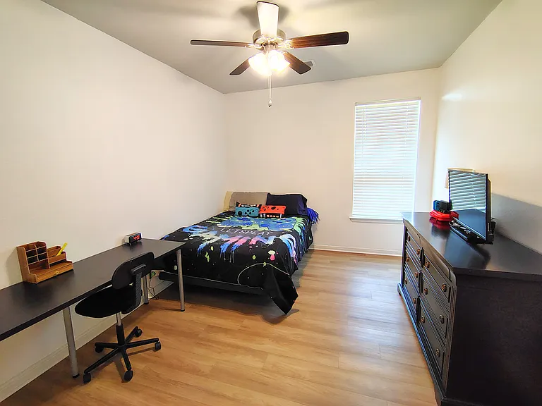 423 Regatta Ln — Photo 12