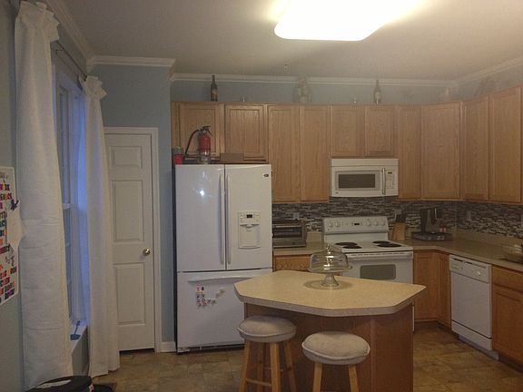 Eat in Kitchen 2