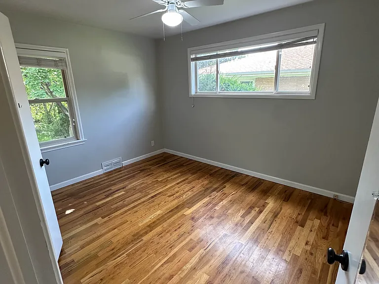 Upstairs bedroom 1