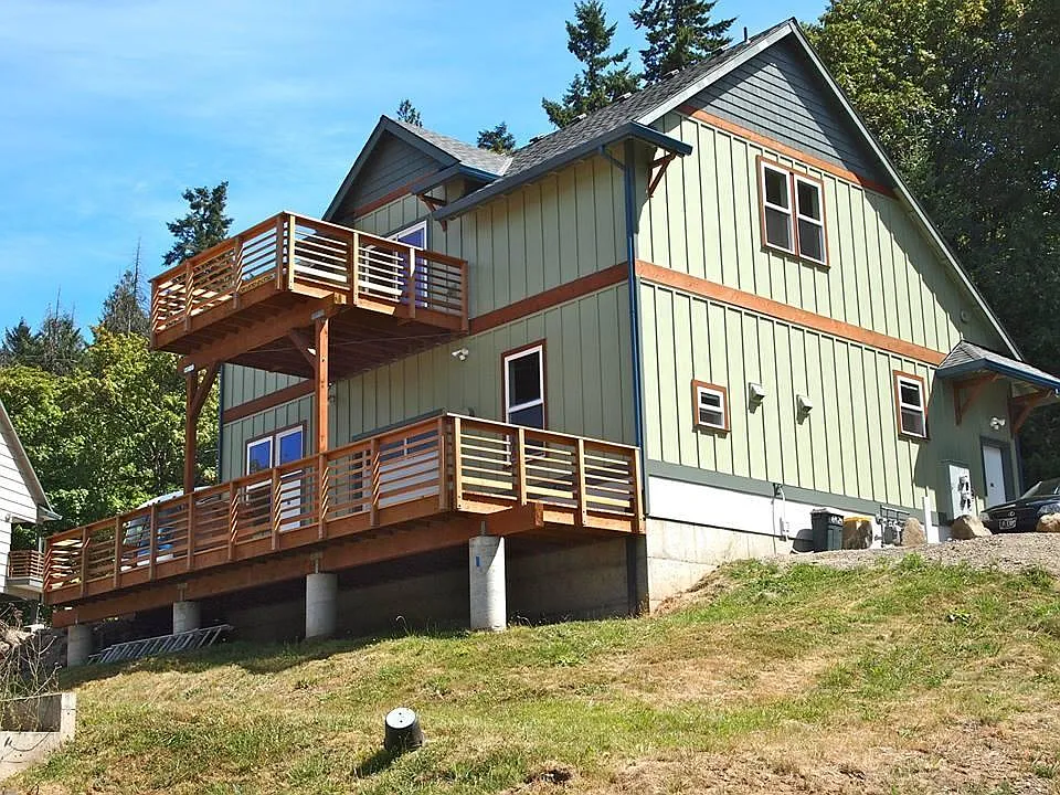 Upstairs loft apartment with deck.
Parking alongside by white entrance door. Interior stairway access has ALWAYS dry stairs! GREAT in our rainy season!! - 6924 SE 108th Ave #LOFT