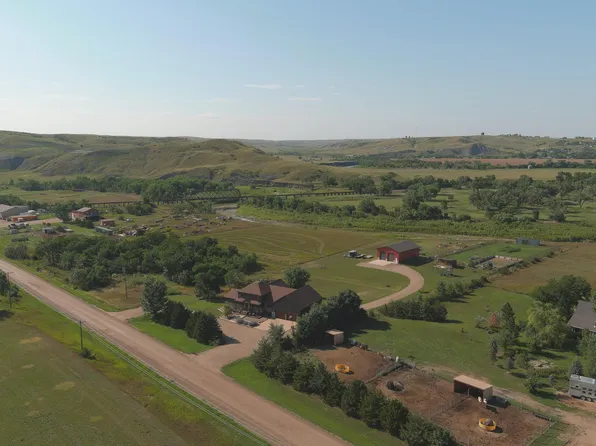28738 Bad River Rd, Fort Pierre, SD 57532