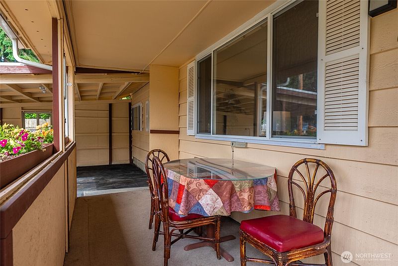 3rd image of 625 175th Street S
