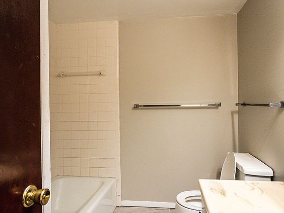 4th image of 1016 Legrand Dr #11148437