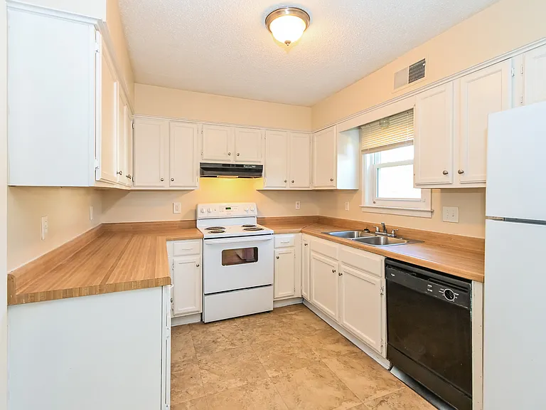 3806 Innsbrook Dr — Photo 5