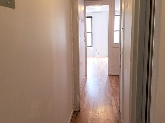 4th image of 443 W 49th St APT 3WF