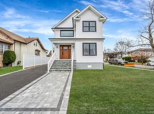 2929 Yale Pl, Baldwin, NY 11510