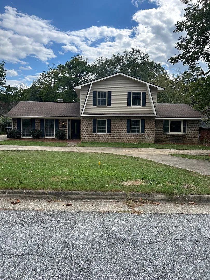 North Columbus, 4BR/3.5BA, Shopping & Close to I-185 to Ft Benning & I-85 — Photo 1