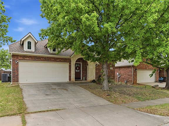 2nd image of 509 Grayson Ln