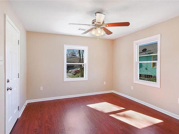 5th image of 3020-22 Audubon St