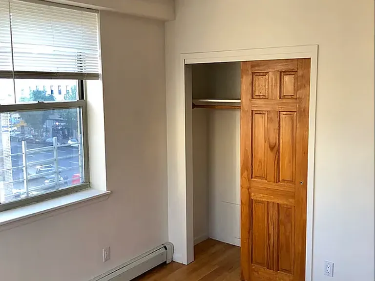 2025 3rd Ave #4C — Photo 4