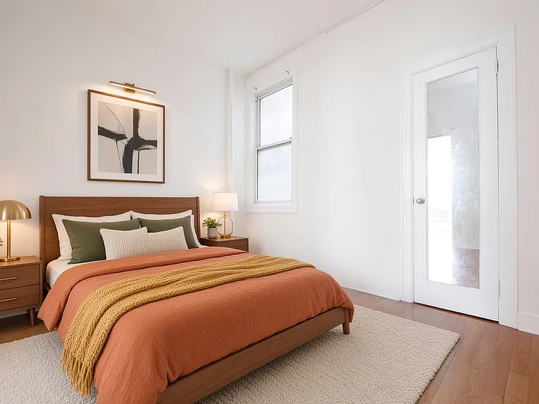 858 8th Ave #2-R — Photo 2