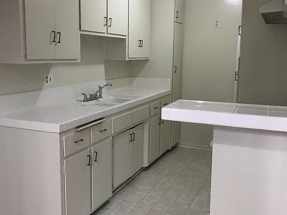 5th image of 1128 10th St APT 5