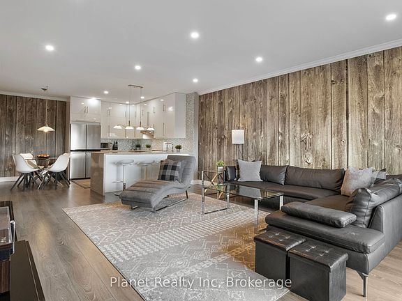 2nd image of 60 Wyndham St S #507