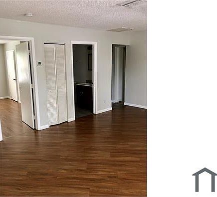 4th image of 5300 Stacy St #B