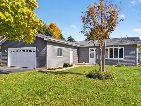 10210 Sharon Ln, Hebron, IL 60034