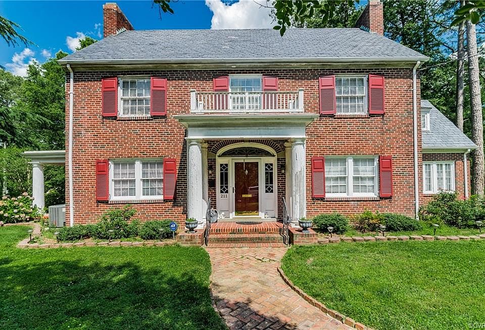 1st image of 211 Oakwood Ave