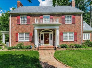 211 Oakwood Ave, Hopewell, VA 23860