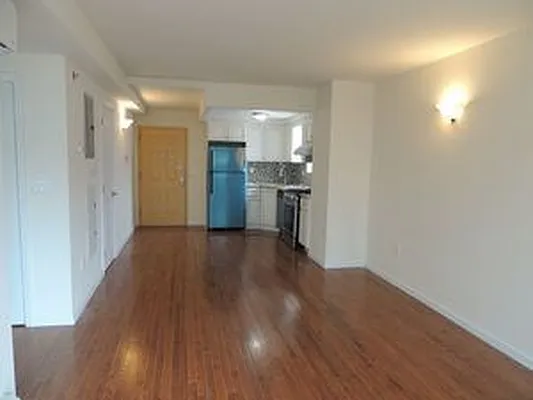 Rented by Luxdeal Realty LLC | media 5